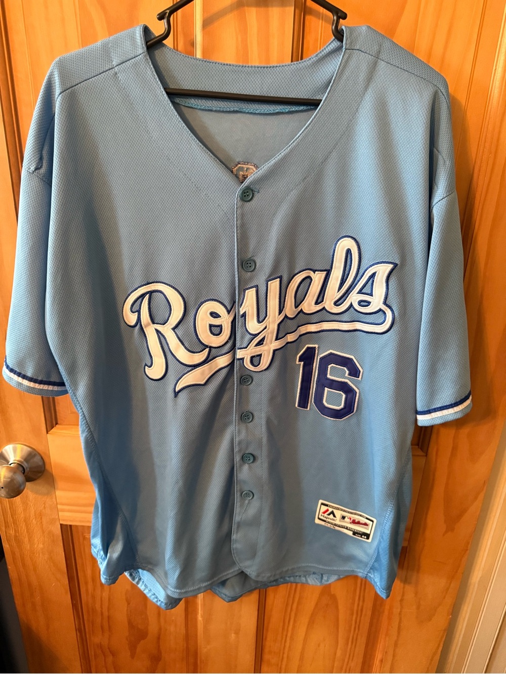 Like New, Men’s Size 44 Kansas City Royals Button up B. Jackson Jersey